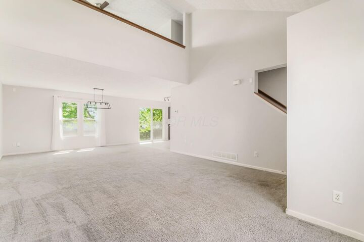 Property Photo:  1240 Onaway Court  OH 43228 