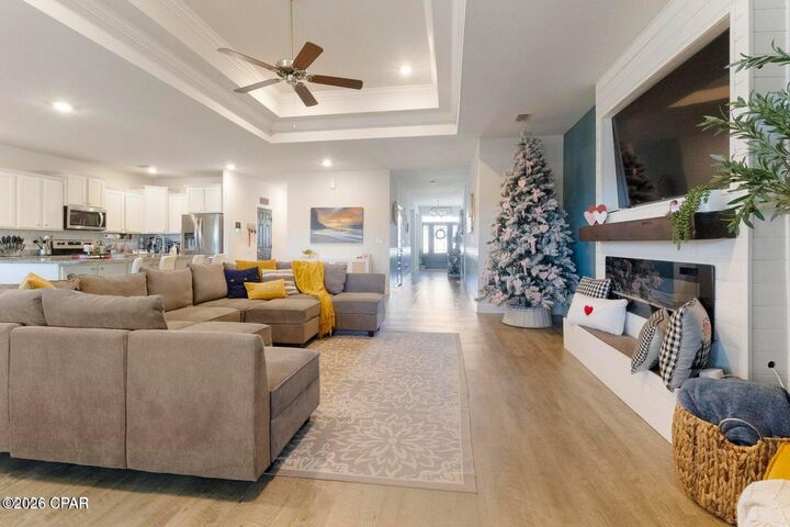 Property Photo: 321 Allie Way FL 32404