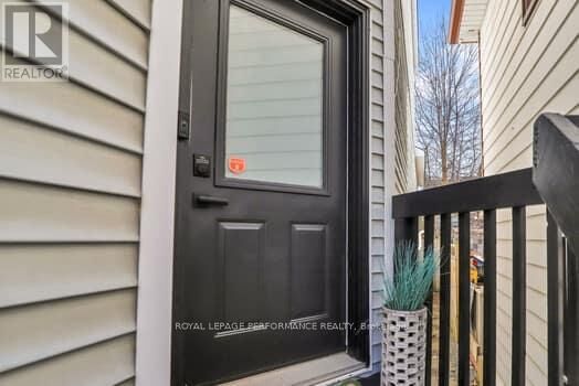Property Photo:  221 Desrosiers Street  ON K1L 7T2 