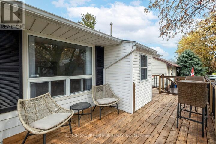 Property Photo:  34 Maple Street  ON L1S 1V7 