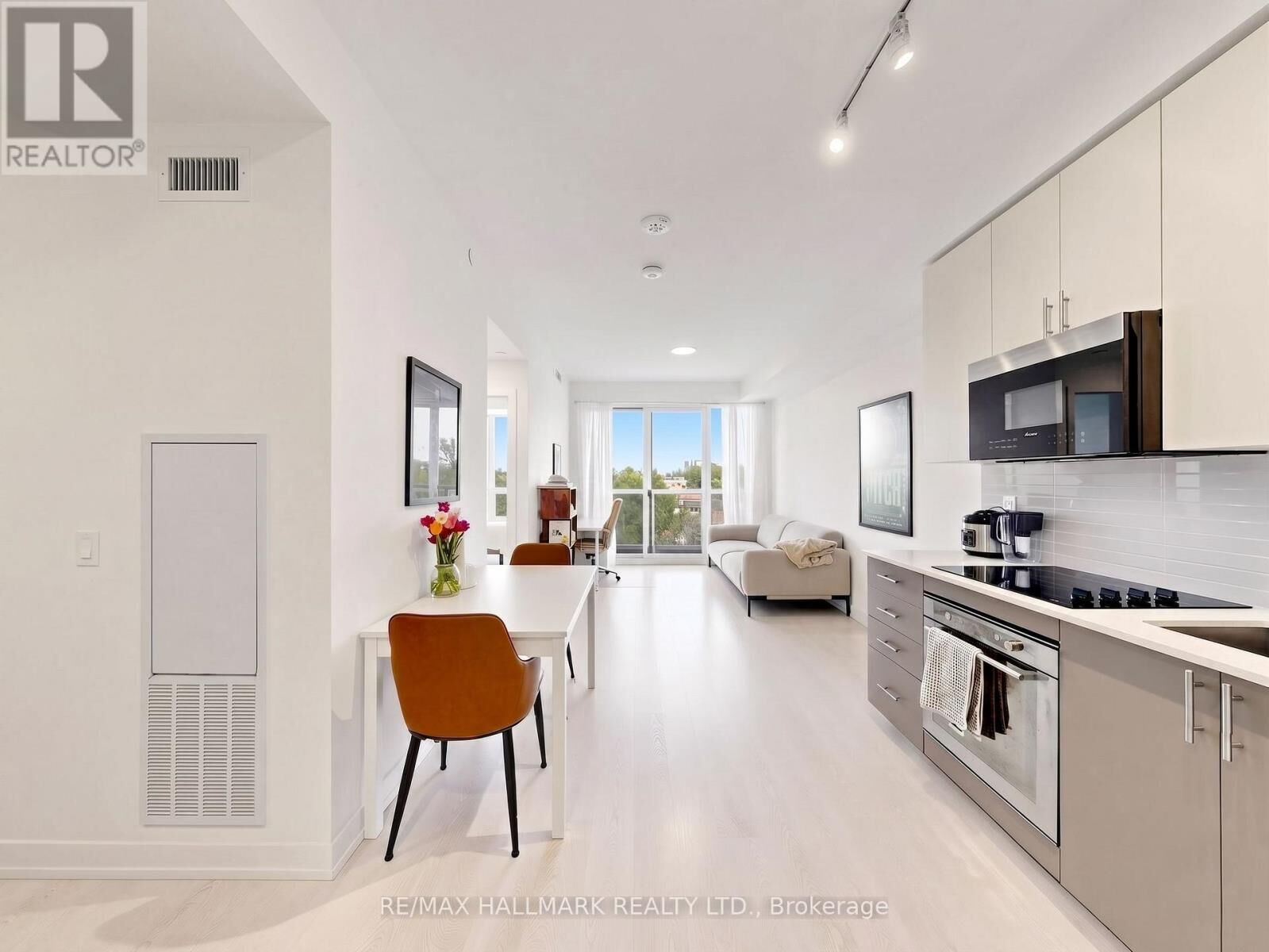 Property Photo:  415 Main Street West 612  ON L8P 0C9 
