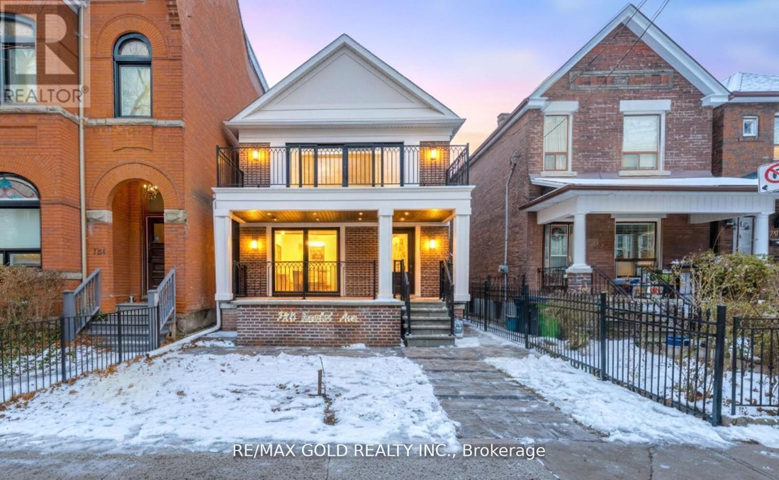Property Photo:  786 Euclid Avenue  ON M6G 2V4 