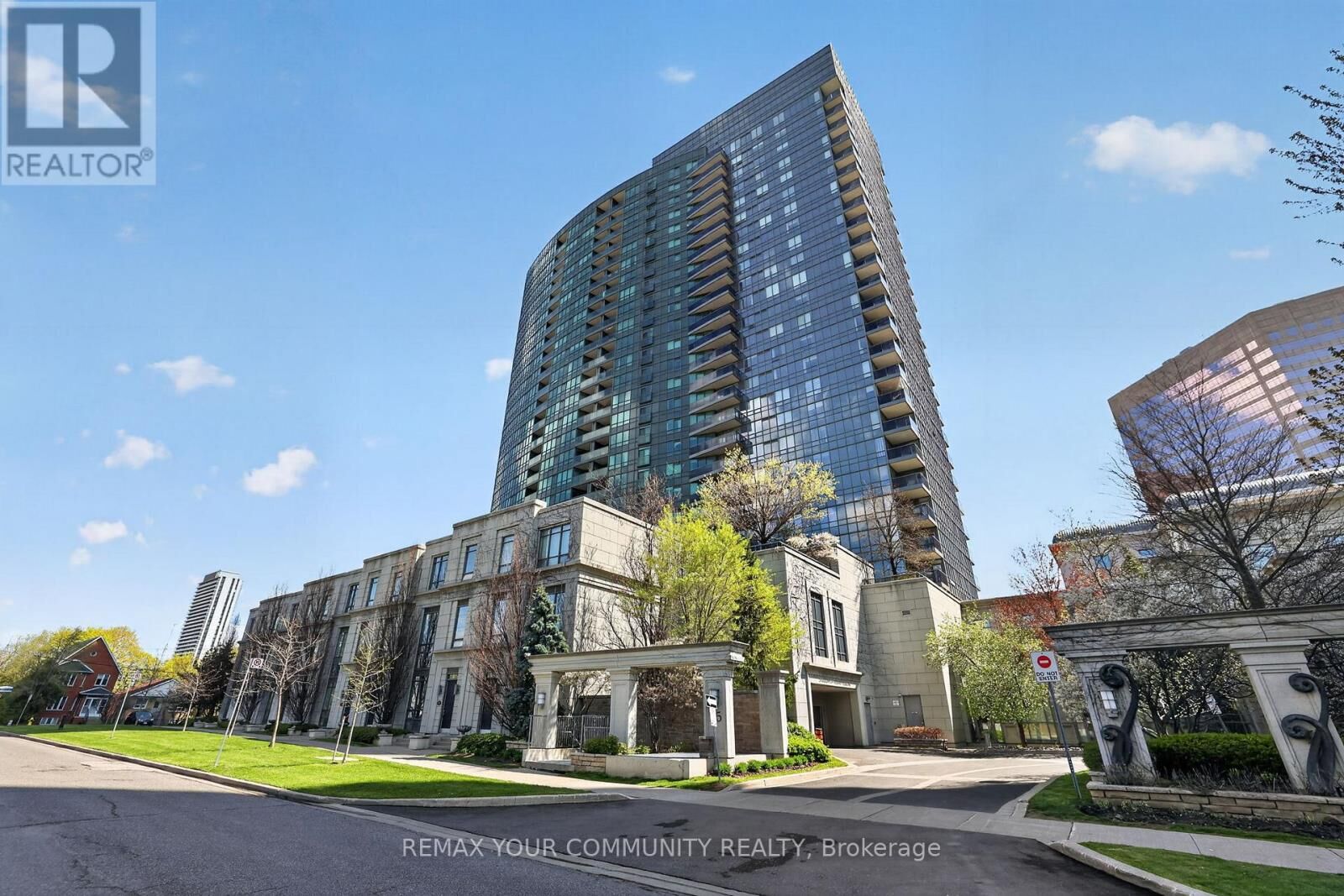 Property Photo:  25 Greenview Avenue 622  ON M2M 0A5 