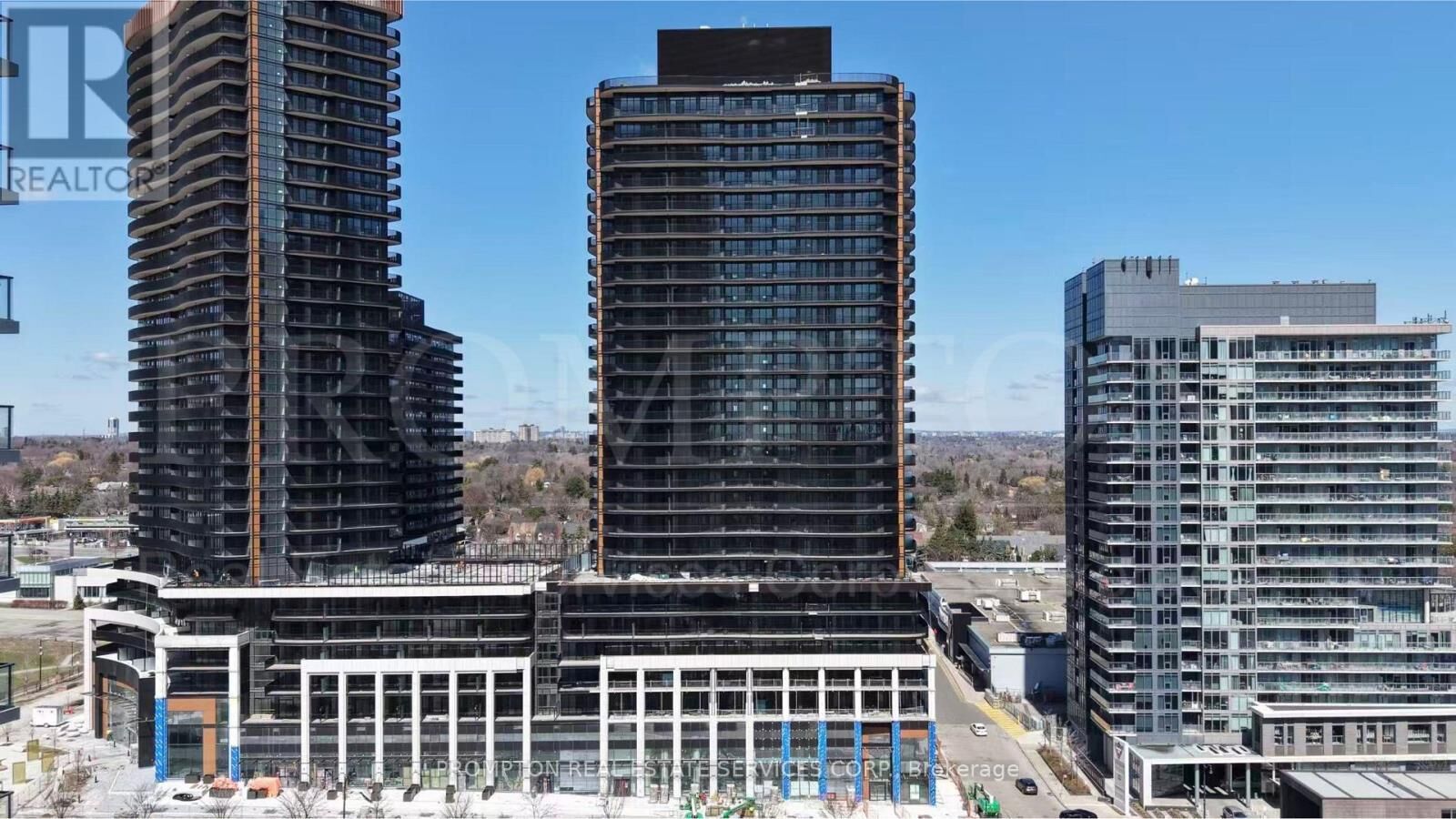 Property Photo:  18 Esther Shiner Boulevard 1707  ON M2K 0J7 