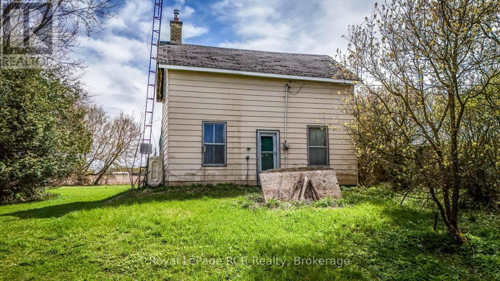 Property Photo:  250 Harris Street  ON N0G 2L3 