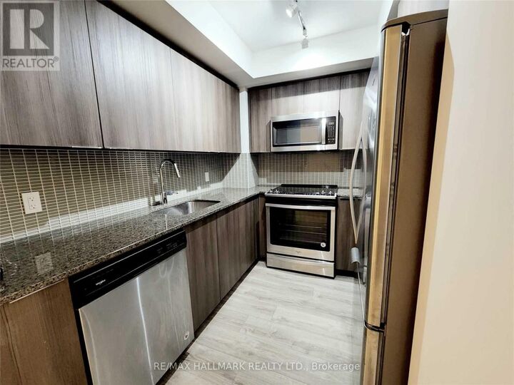 Property Photo:  30 Shore Breeze Drive 922  ON M8V 0J1 