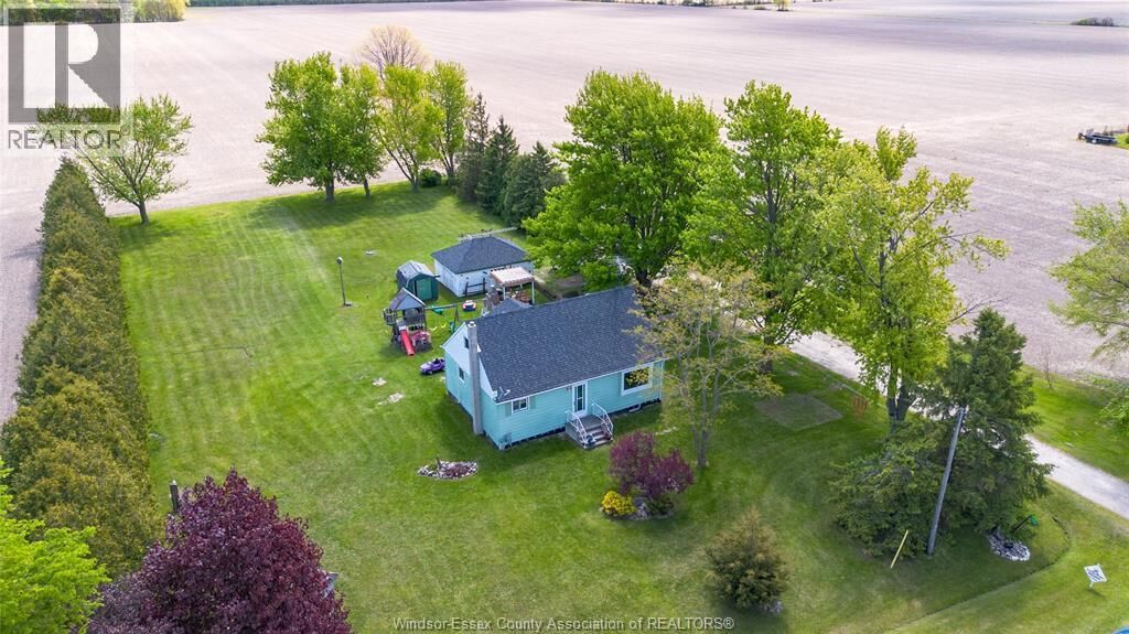 Property Photo:  1224 Lakeshore Road 107  ON N8X 2X7 