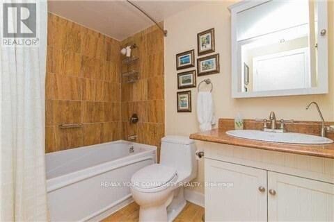Property Photo:  16 Harrison Garden Boulevard 2005  ON M2N 7J6 