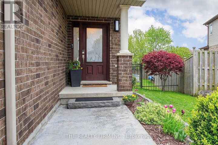 Property Photo:  2237 Cardinal Court  ON N6M 0C2 