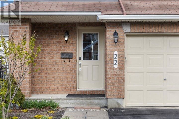 Property Photo:  22 Cloutier Street  ON K2J 4T5 
