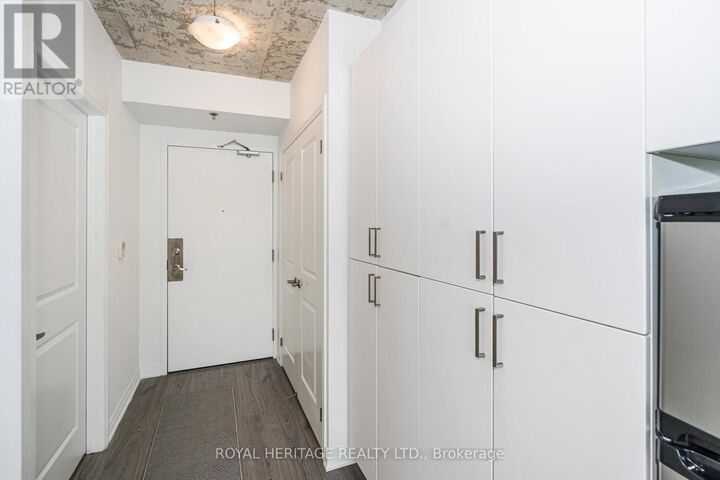 Property Photo:  1900 Simcoe Street North 614  ON L1G 4Y3 