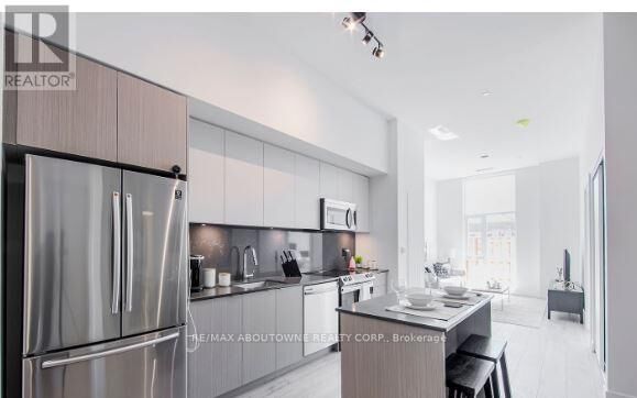 Property Photo:  125 Bronte Road A0916  ON L6L 0H2 