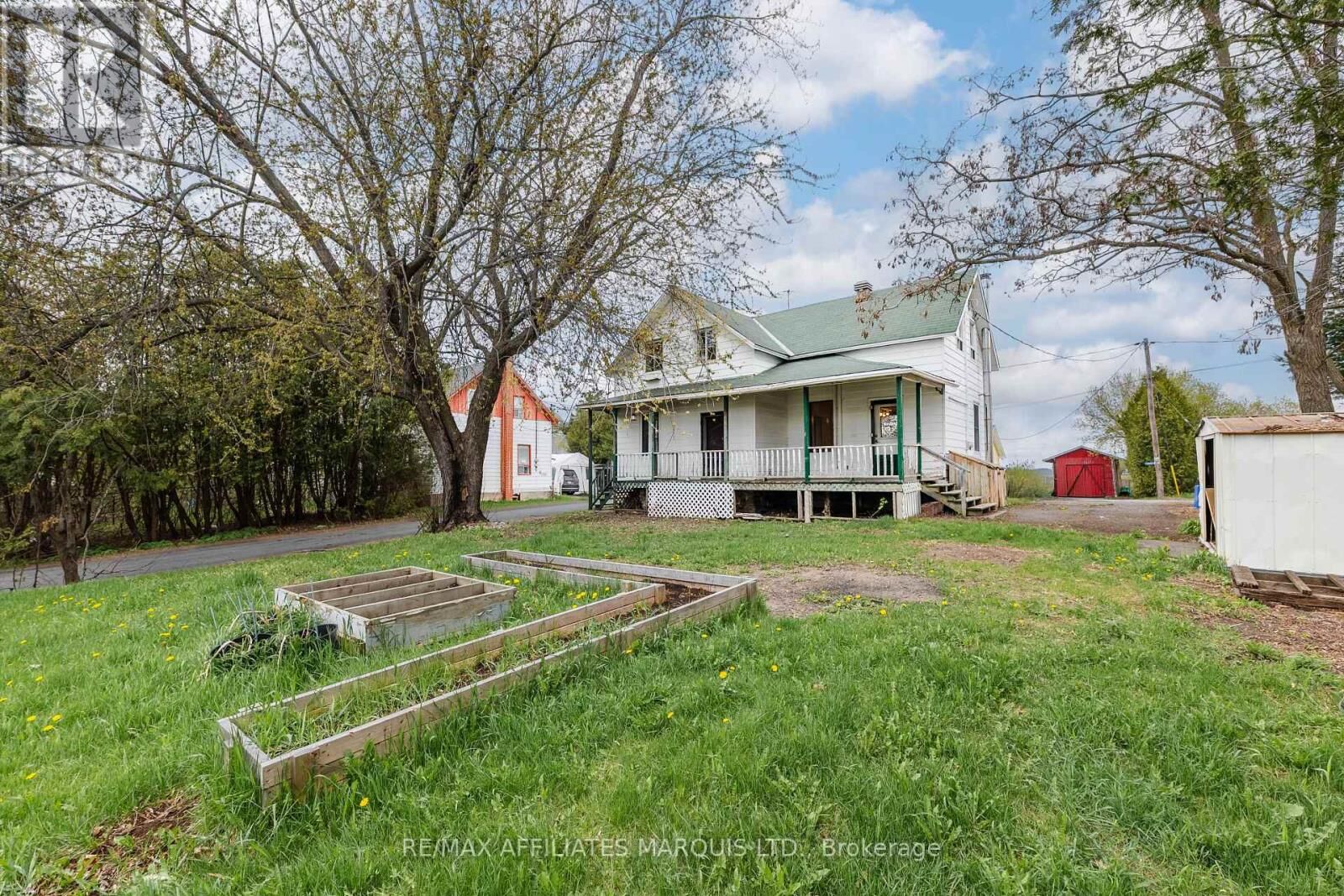 Property Photo:  21910 Seguin Mill Street  ON K0B 1H0 