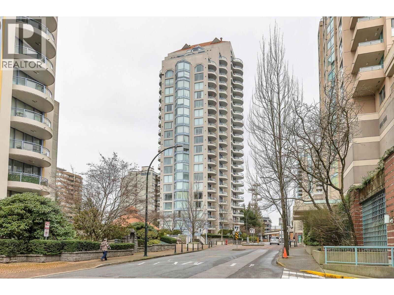 Property Photo:  719 Princess Street 1904  BC V3M 6T9 
