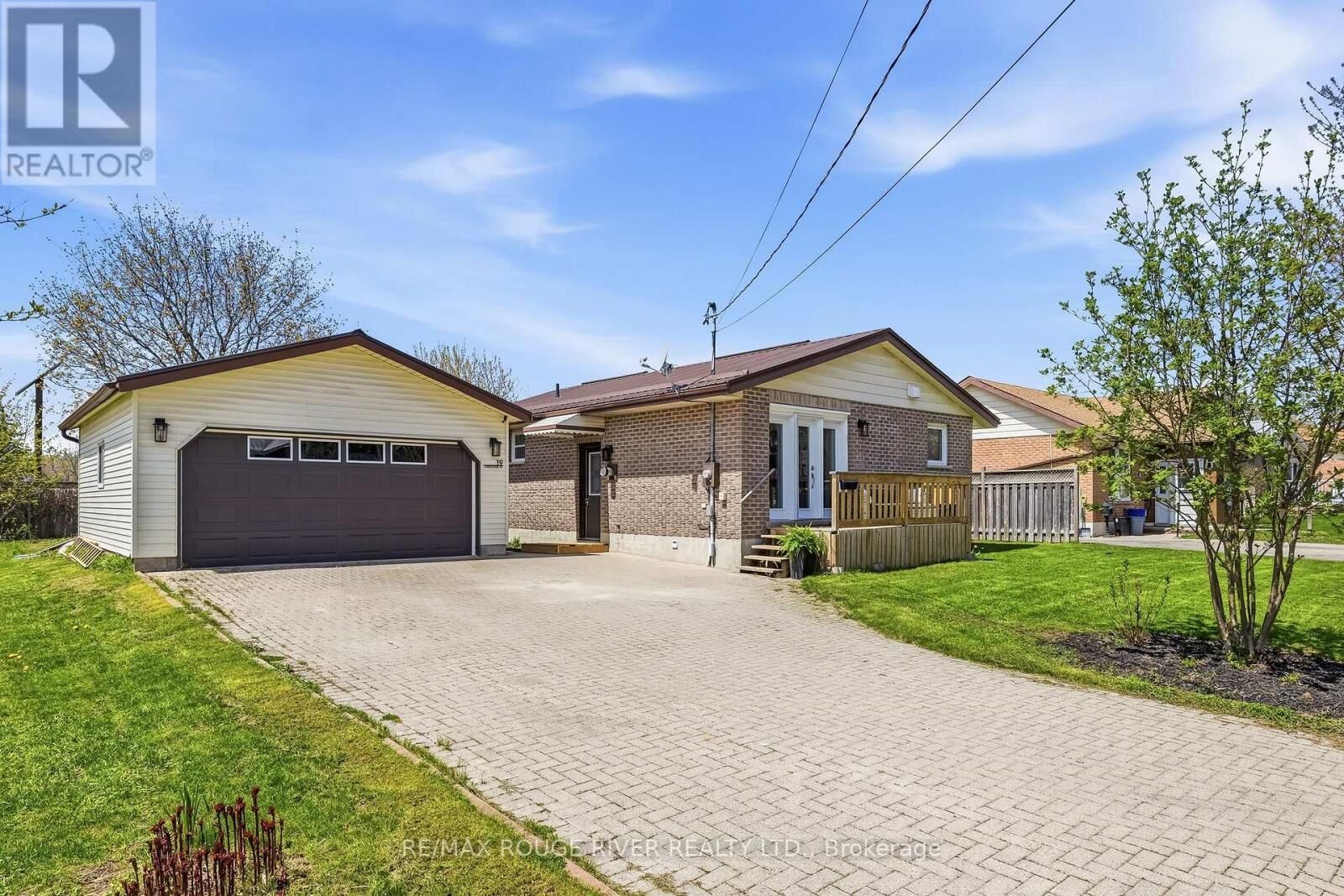 Property Photo:  19 Caroline Street  ON K9V 1T2 