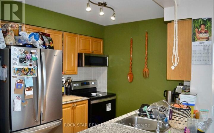 Property Photo:  83 Borough Drive 1206  ON M1P 5E4 