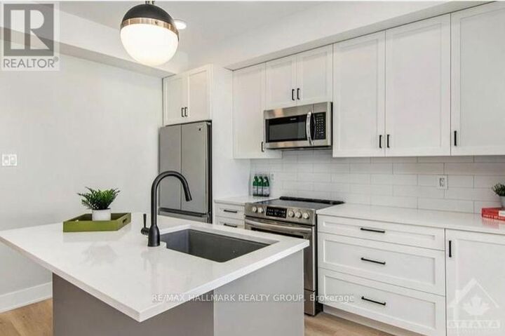 Property Photo:  79 Genest Street 2  ON K1L 7Z1 