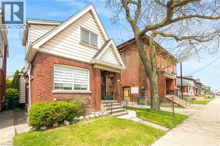 Property Photo:  153 Gage Avenue North  ON L8L 7A3 