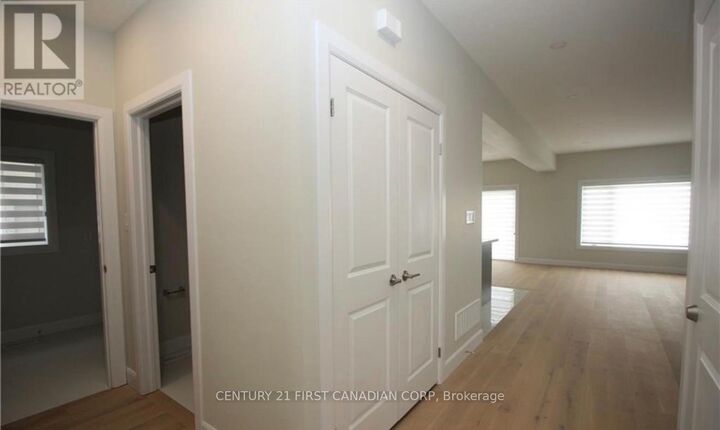 Property Photo:  2269 Southport Crescent # Upper  ON N6M 0H9 