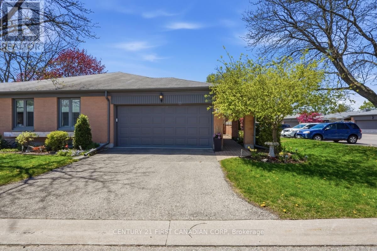 Property Photo:  50 Fiddlers Green Road 29  ON N6H 4T4 