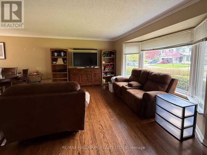 Property Photo:  357 Monica Crescent  ON L7N 1Z5 