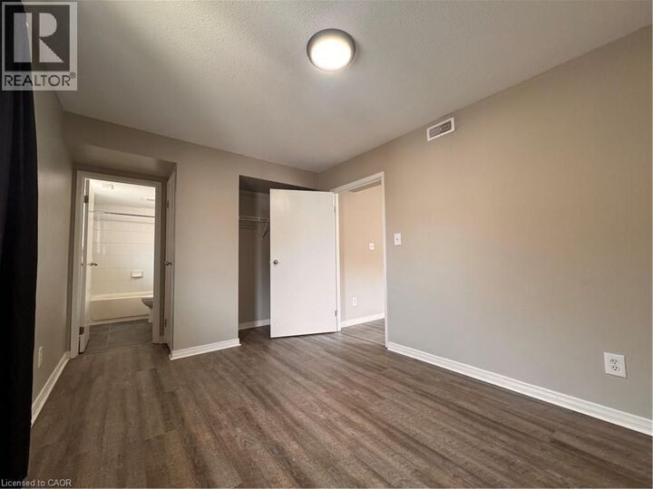 Property Photo:  44 Walnut Street A06  ON N2G 1P6 