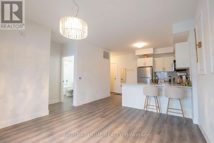 Property Photo:  1000 Lackner Place East 302  ON N2A 0L9 