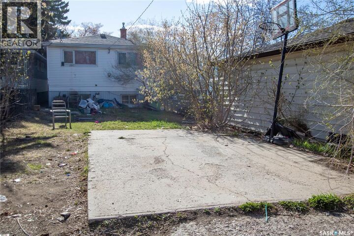Property Photo:  1909 Broder Street  SK S4N 3R9 