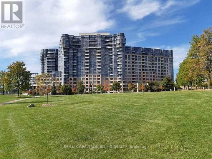 Property Photo:  33 Cox Boulevard 1221  ON L3R 8A6 