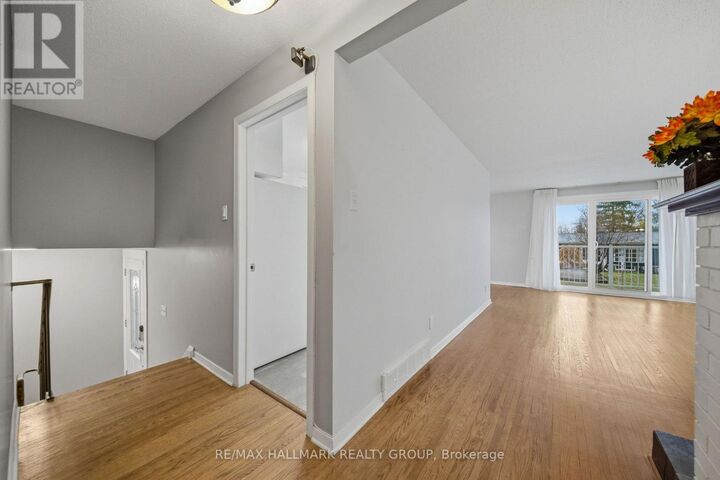 Property Photo:  69 Woodmount Crescent  ON K2E 5P9 