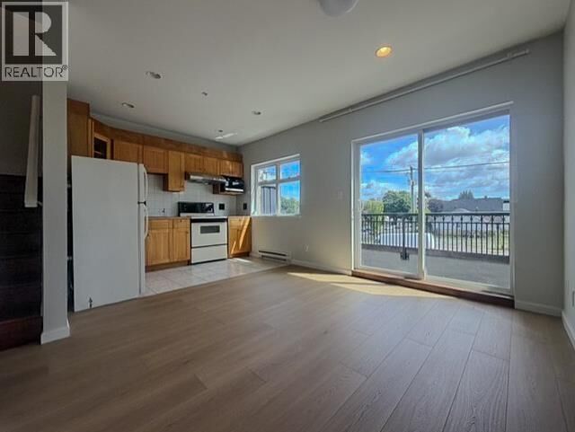 Property Photo:  2817 Clark Drive 203  BC V5N 3H7 