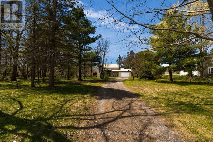 Property Photo:  3324 Penetanguishene Road  ON L4M 4Y8 