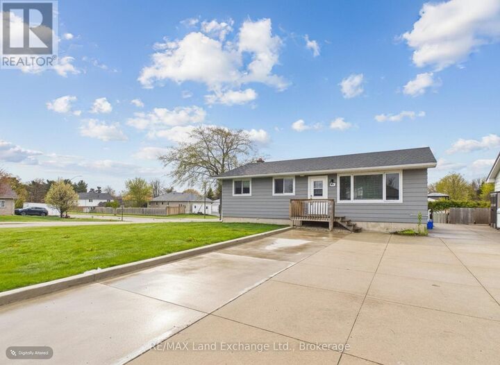 490 St Albert Street — photo 1