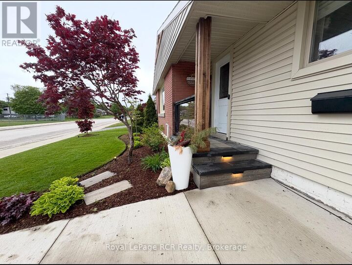Property Photo:  535 13th Street  ON N4N 1Y5 