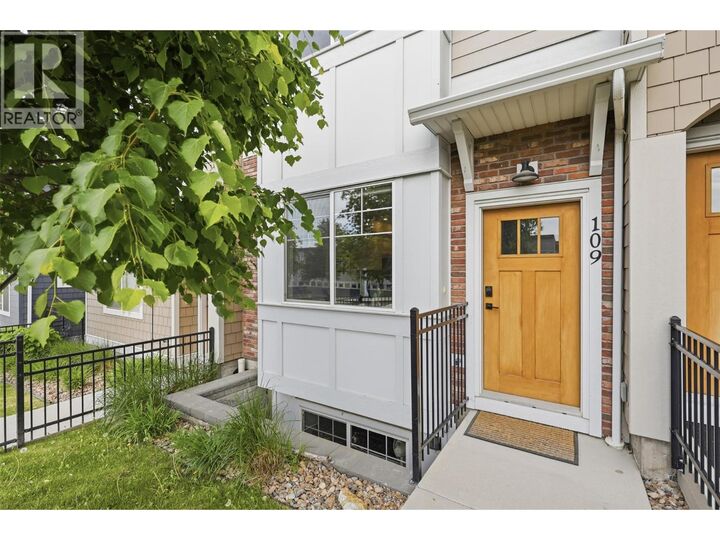 Property Photo:  1393 9th Avenue 109  BC V2C 3X6 