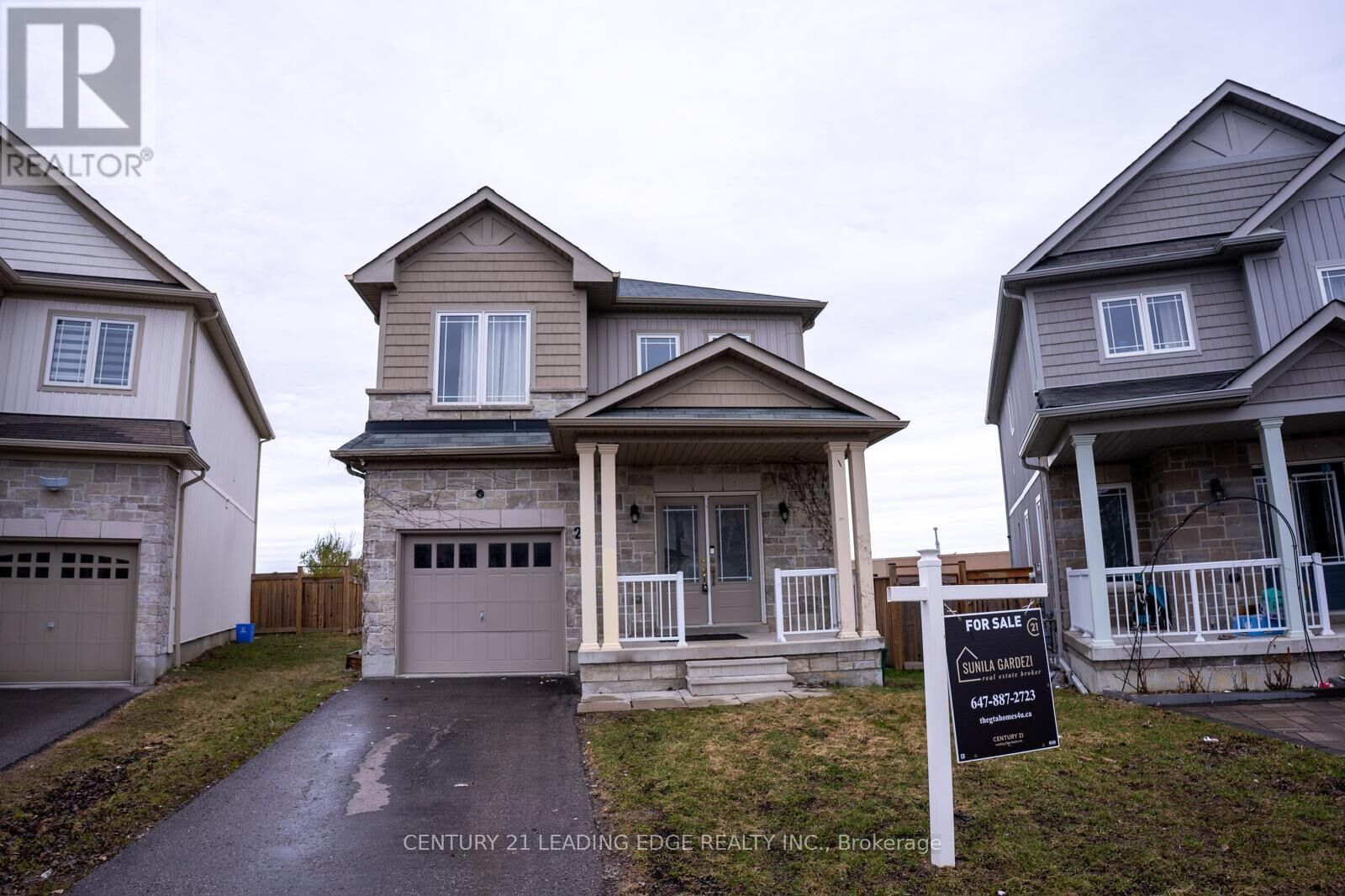 Property Photo:  27 Mantz Crescent  ON L1R 0L3 
