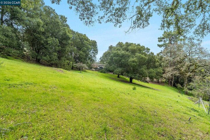 Property Photo:  9 Charles Hill Rd  CA 94563 