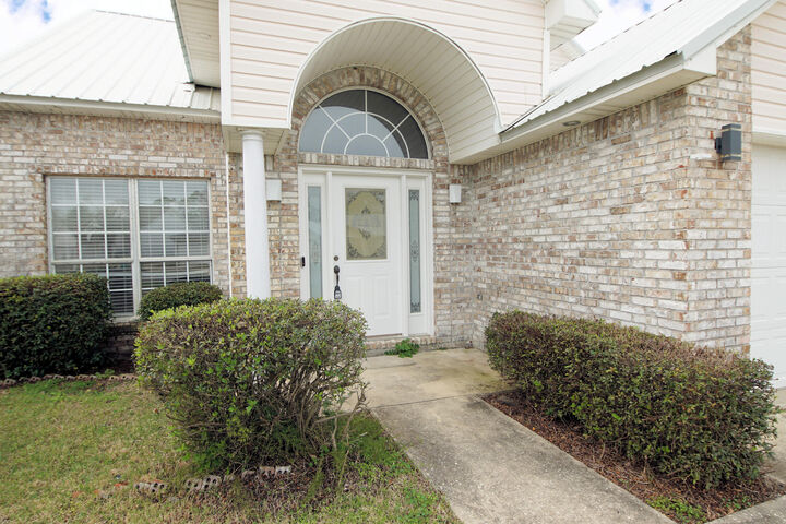 Property Photo:  23 Ruby Circle  FL 32569 