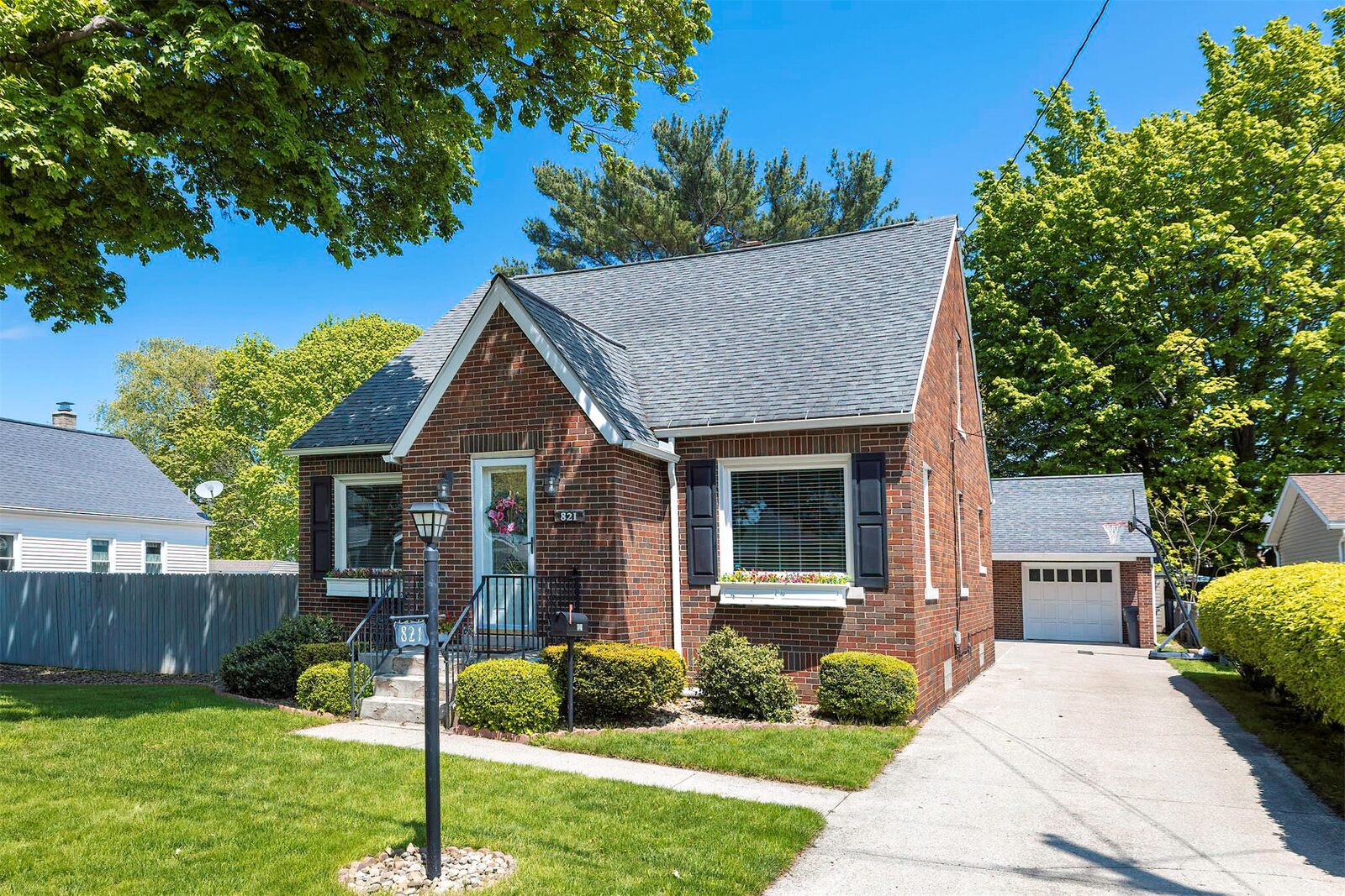 Property Photo:  821 Saint Clair Avenue  PA 16505 