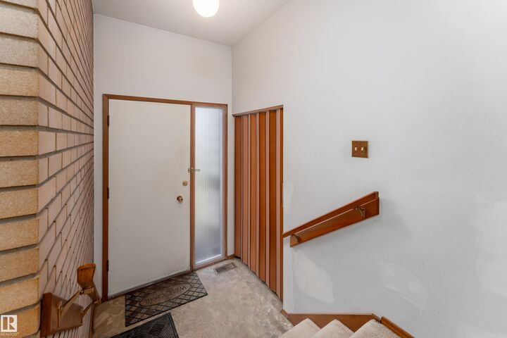 Property Photo:  3711 118 Street NW  AB T6J 1W8 