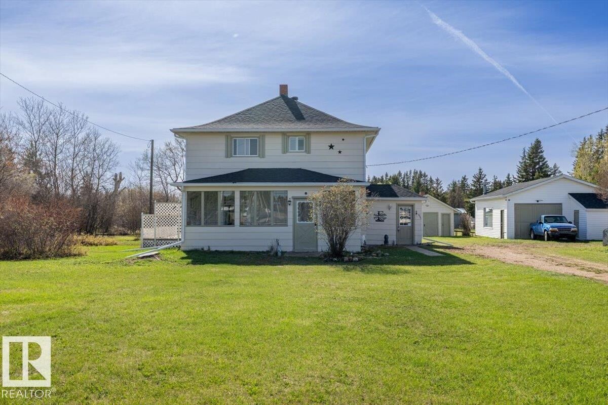 Property Photo:  4802 50 Street  AB T0B 0C0 