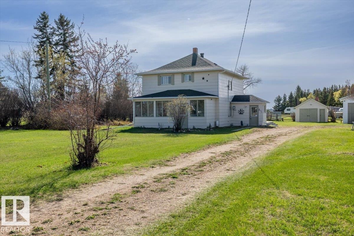 Property Photo: 4802 50 Street AB T0B 0C0