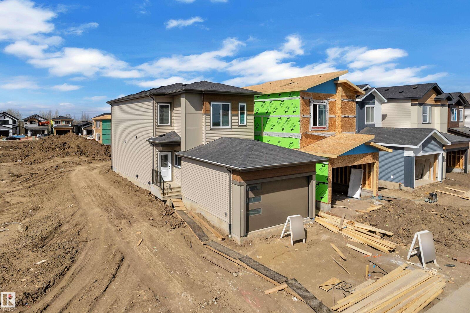 Property Photo:  3116 8 Avenue SW  AB T6X 3M6 