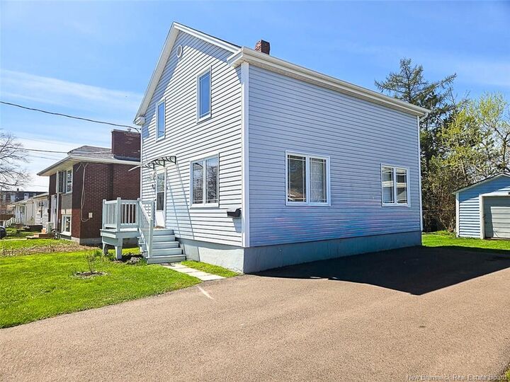 Property Photo:  80 Oakland Avenue  NB E1C 7P1 