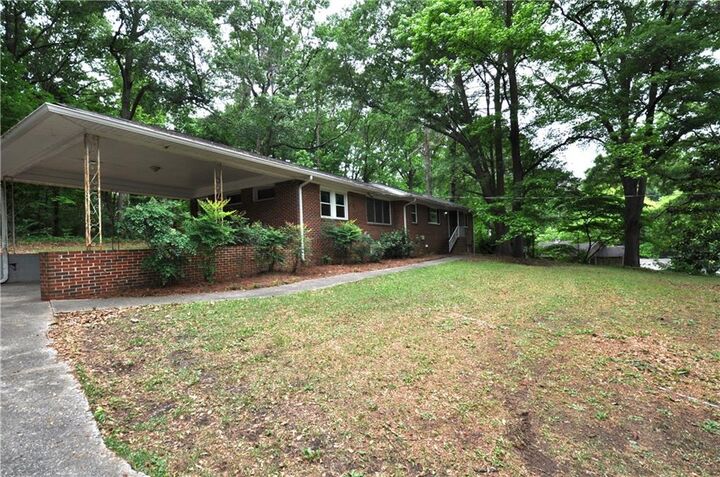 Property Photo:  486 Pegg Road SW  GA 30315 