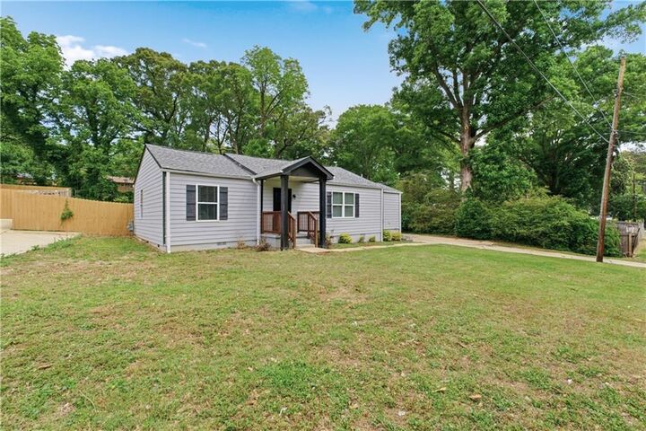 Property Photo:  1336 Diamond Avenue SE  GA 30316 