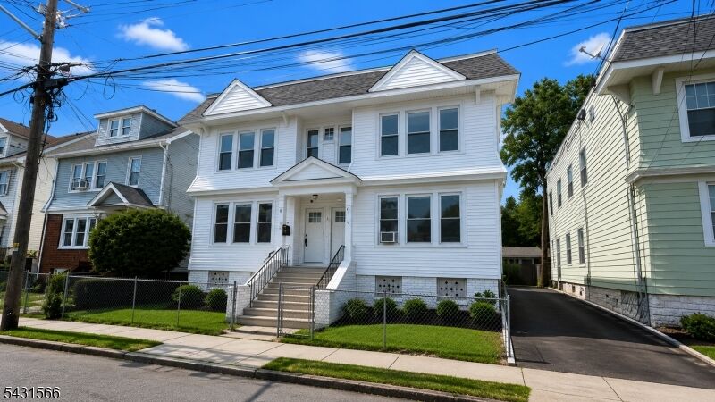 Property Photo:  53 Stockman Pl 1L  NJ 07111 