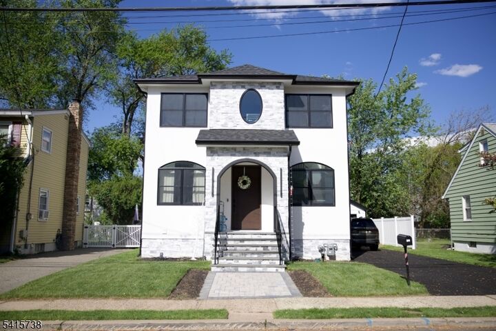Property Photo:  271 Bergen Blvd  NJ 07424 