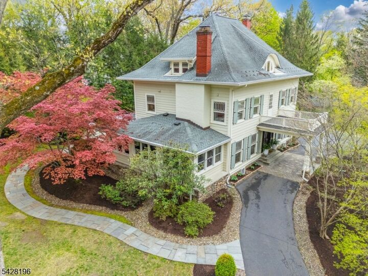 Property Photo:  324 Morris Ave  NJ 07046 