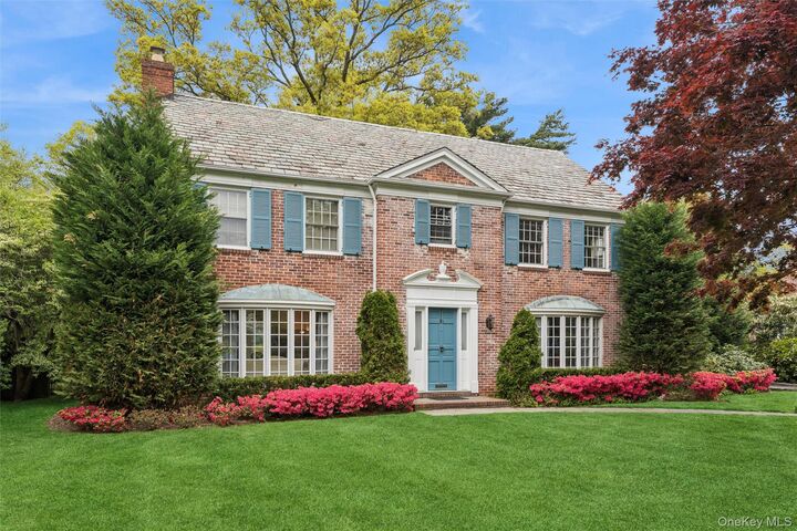 Property Photo:  10 Westbury Road  NY 11530 
